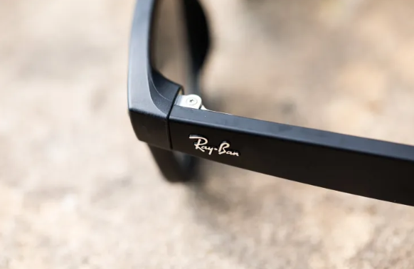 AI və İnsan Düşüncəsi: Kognitiv Təslim Trendi